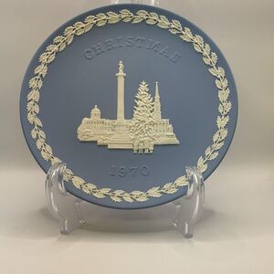 Wedgwood 1970 Christmas Plate